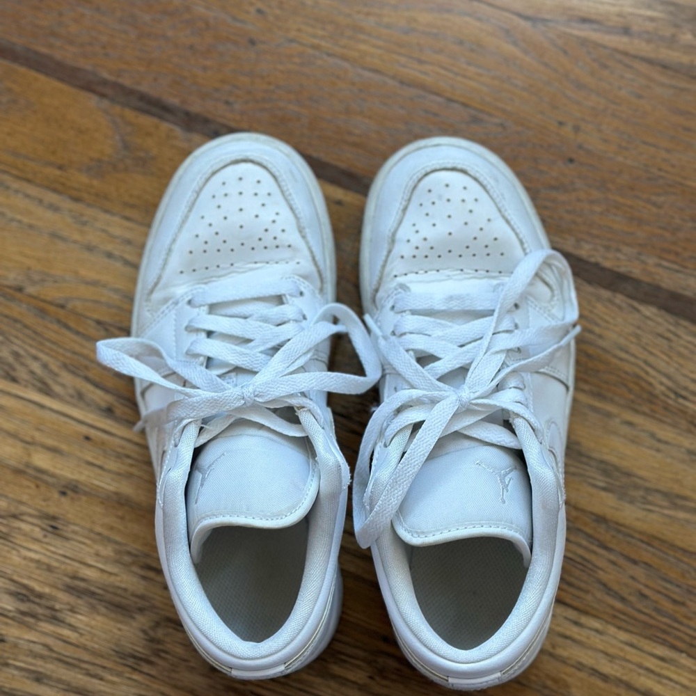 Nike Womens Air Jordan Sneakers